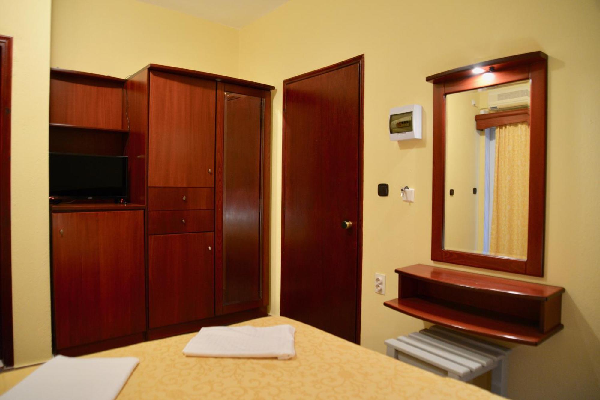 Olympion Beach Hotel Gerakini Exterior photo
